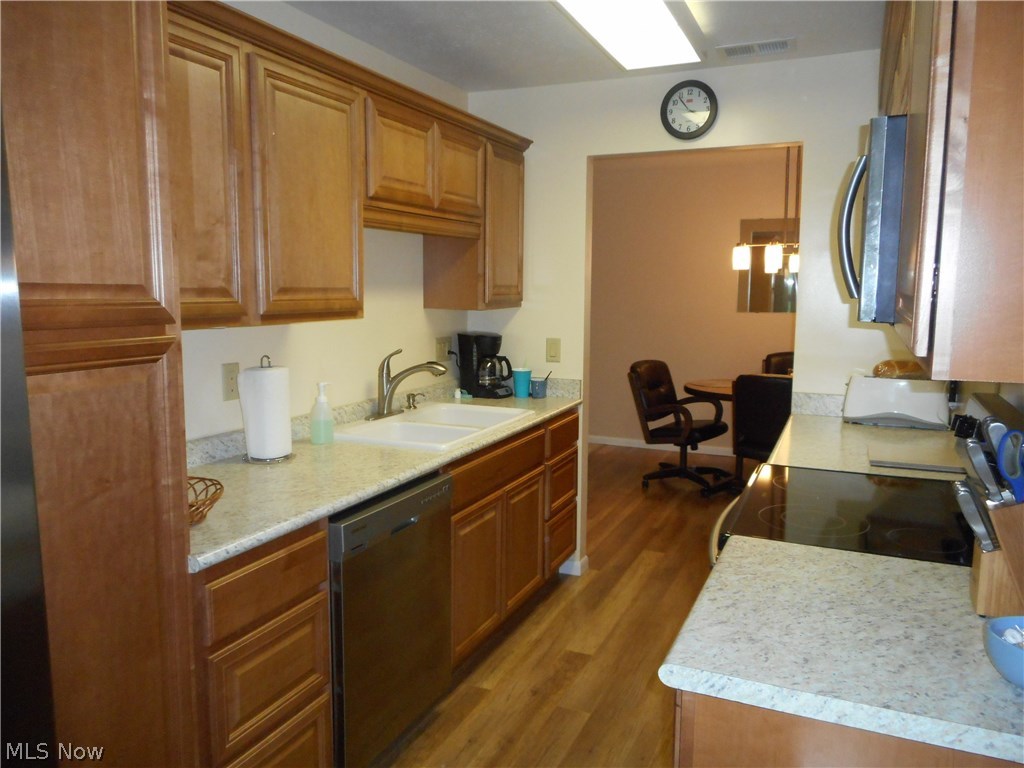 Silver Lake Towers Condo - Residential