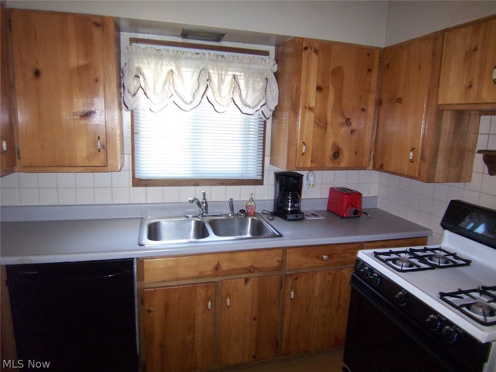 Goodyear Heights - Residential Lease