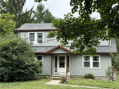 Homes For Sale - 10990 Mayfield Road<br/> Chardon, OH 44024