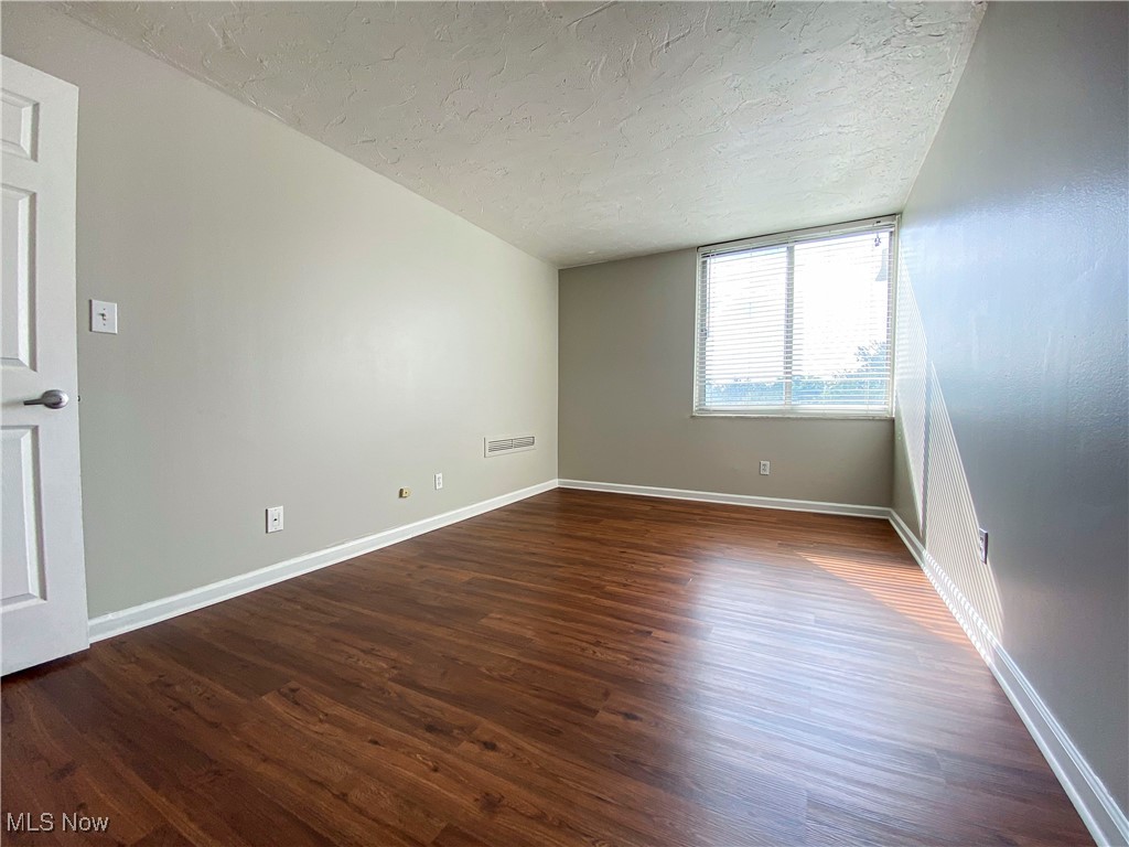 Carlyle Condo - Residential