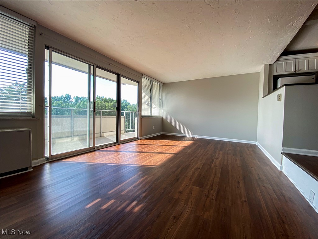 Carlyle Condo - Residential