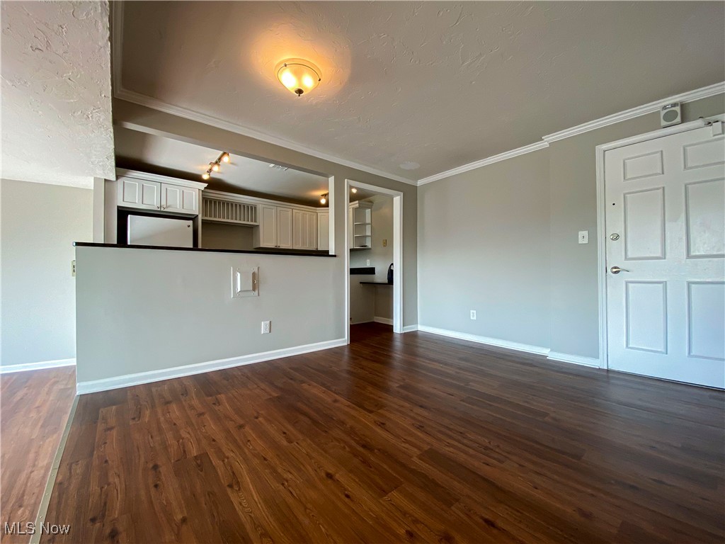 Carlyle Condo - Residential