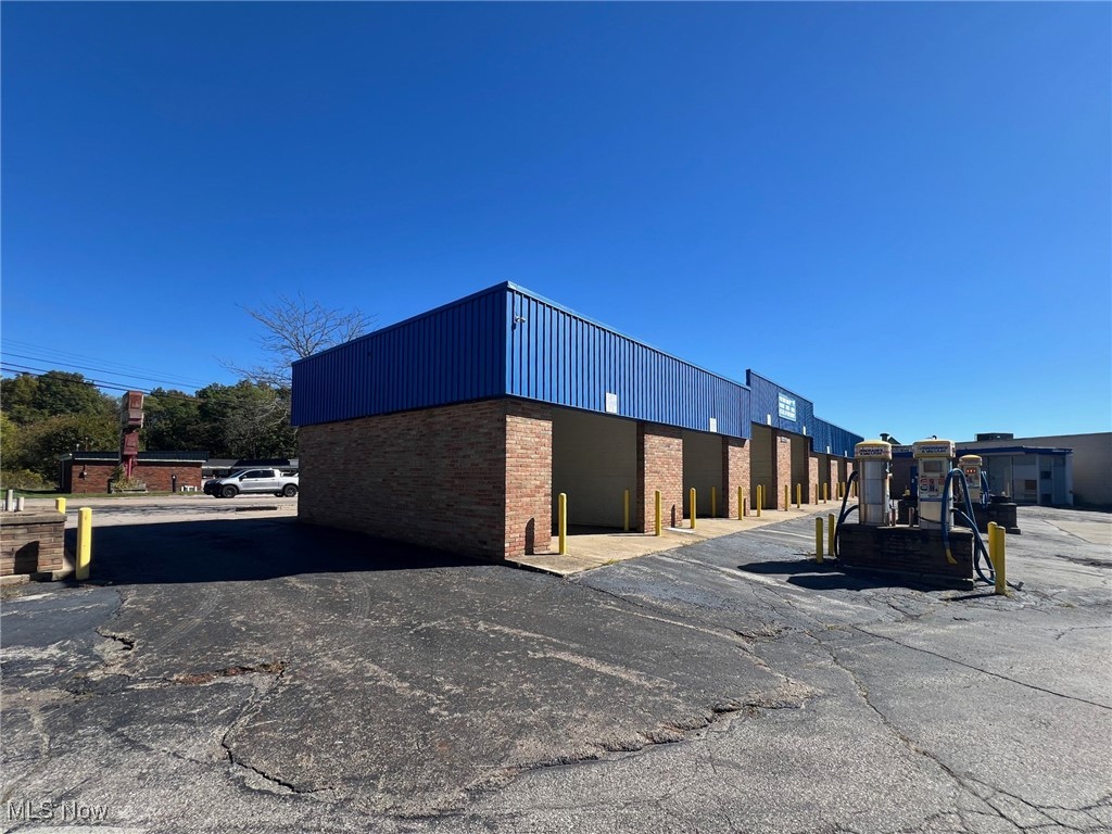 Township/Weathersfield - Commercial Sale