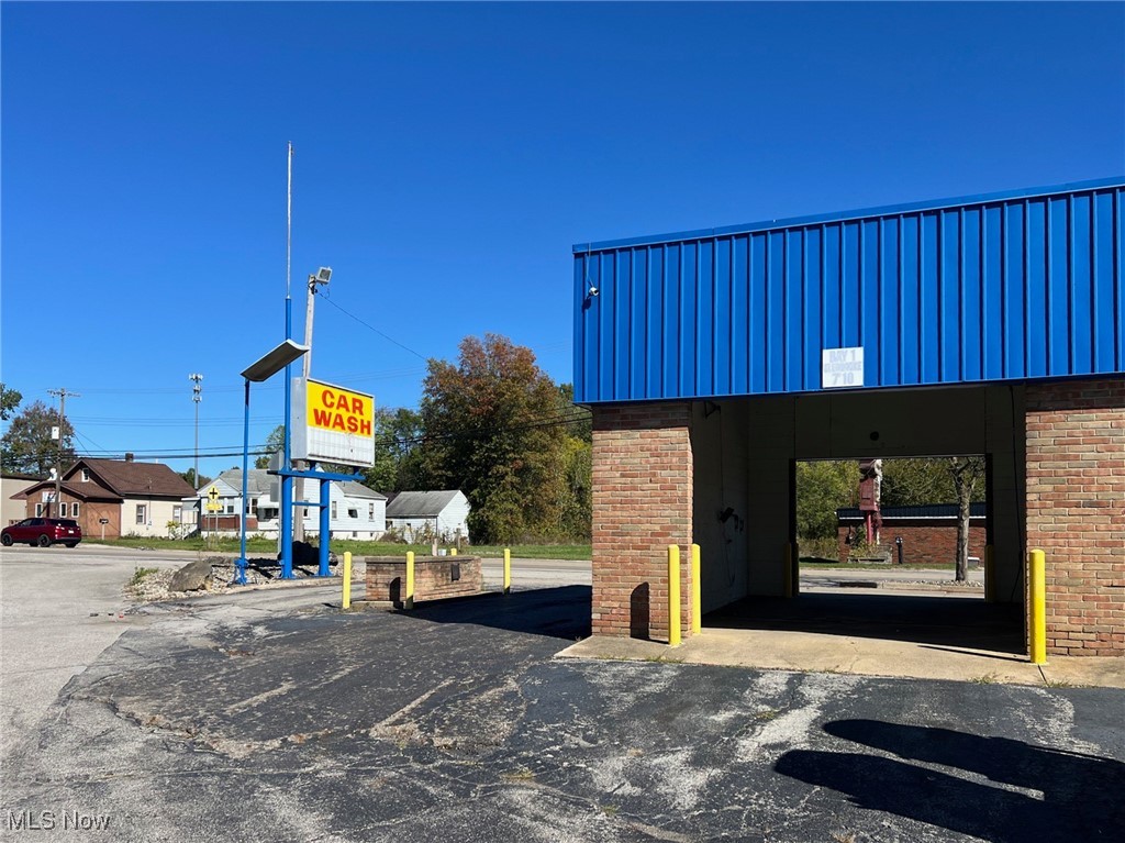 Township/Weathersfield - Commercial Sale