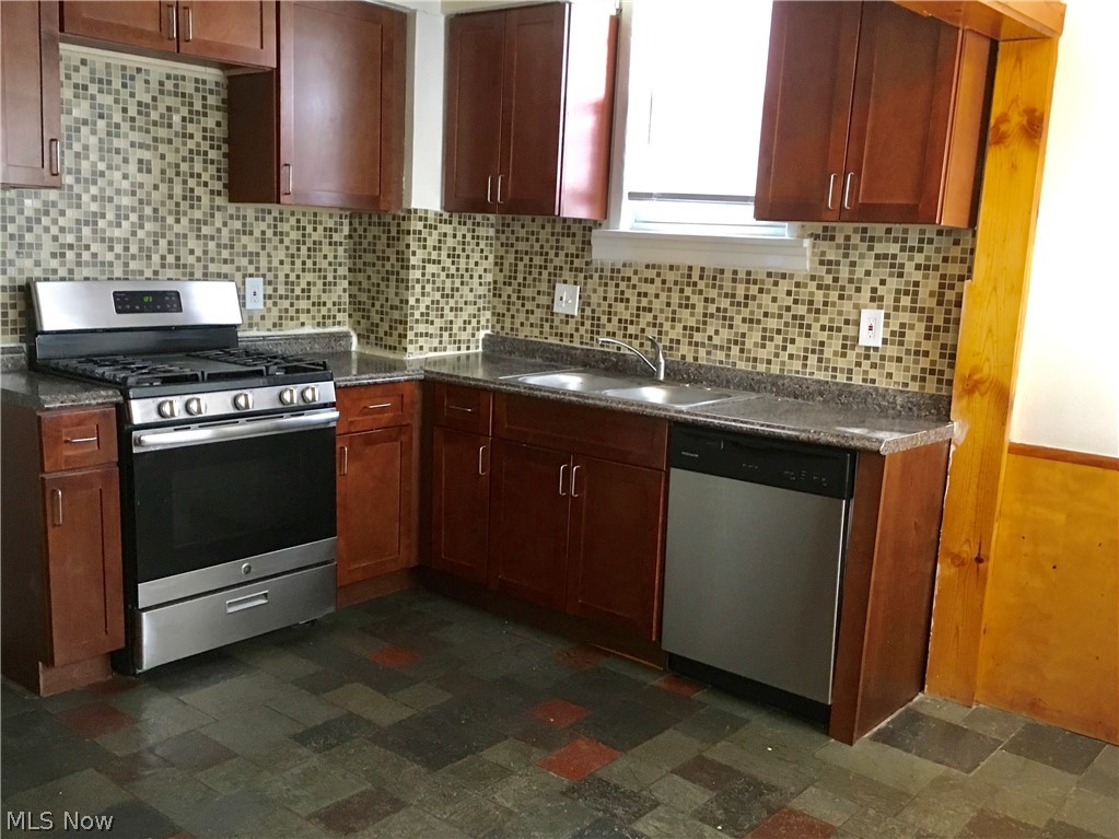 Highlands Lee & Cedar Road - Residential