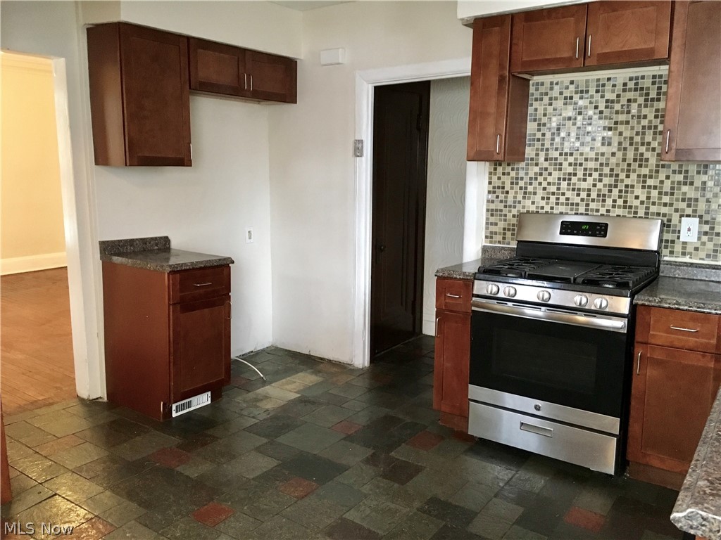 Highlands Lee & Cedar Road - Residential