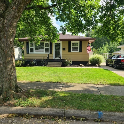 Tiny photo for 2736 Priscilla Avenue, Akron, OH 44312 (MLS # 5240597)