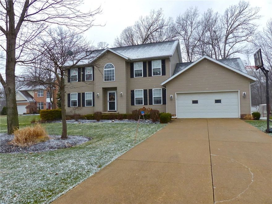 Beautifully set near the culdesac in Raintree Park this family size 4/5 BD colonial is well maintained and offers a pleasing color palette, 2-story marble tile foyer with open staircase, Eat-in granite & white kitchen with island breakfast bar, planning area, all appliances, HW floor plus tumbled tile backsplash. Family room w/gas fireplace w/marble highlights, formal LR and Dining room, half bath, 1st floor laundry/mud room & sink, Master suite w/walk-in closet, Master bath w/quartz, jetted tub, tile shower & double sinks,quiet loft off master overlooks foyer w/an abundance of natural light, vaulted screened porch with 2 skylights, Finished lower level w/glass block windows, office or 5th bedroom, rec room and huge storage room, red brick patio, .50 acre lot, 2 car att. garage, sprinkler system, storage shed, 3 yr.old HW tank, fresh paint & newer carpet, Home Warranty.