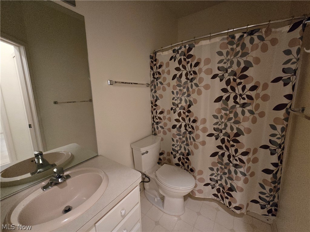 Country Club Village Ph 02 Clstr - Residential