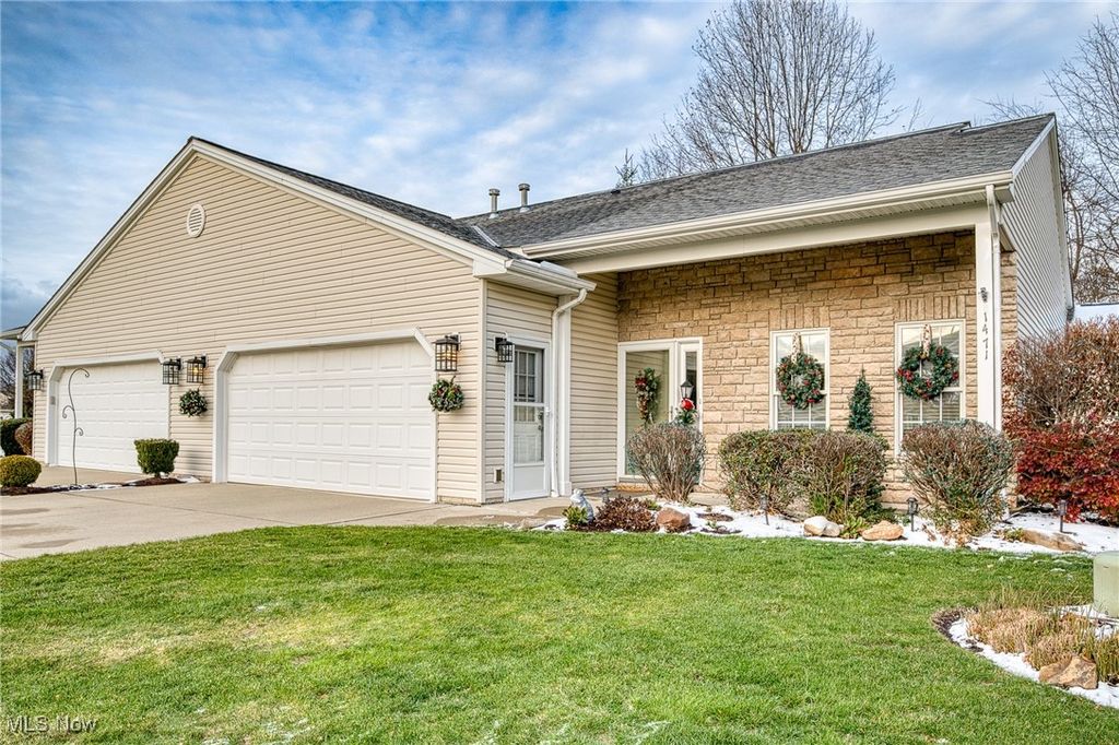Photo of 1471 Burrard Court, Willoughby, OH 44094 (MLS # 5175650)