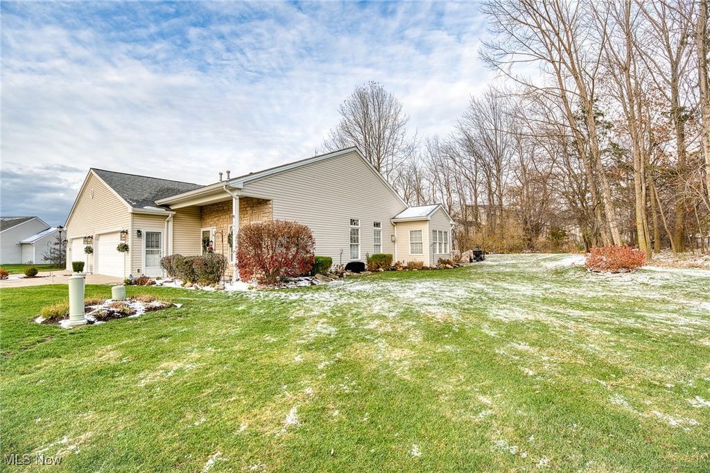 Photo of 1471 Burrard Court, Willoughby, OH 44094 (MLS # 5175650)