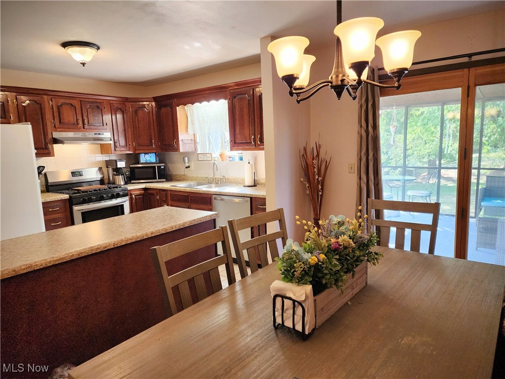 Pahlhurst Plaza Adn - Residential