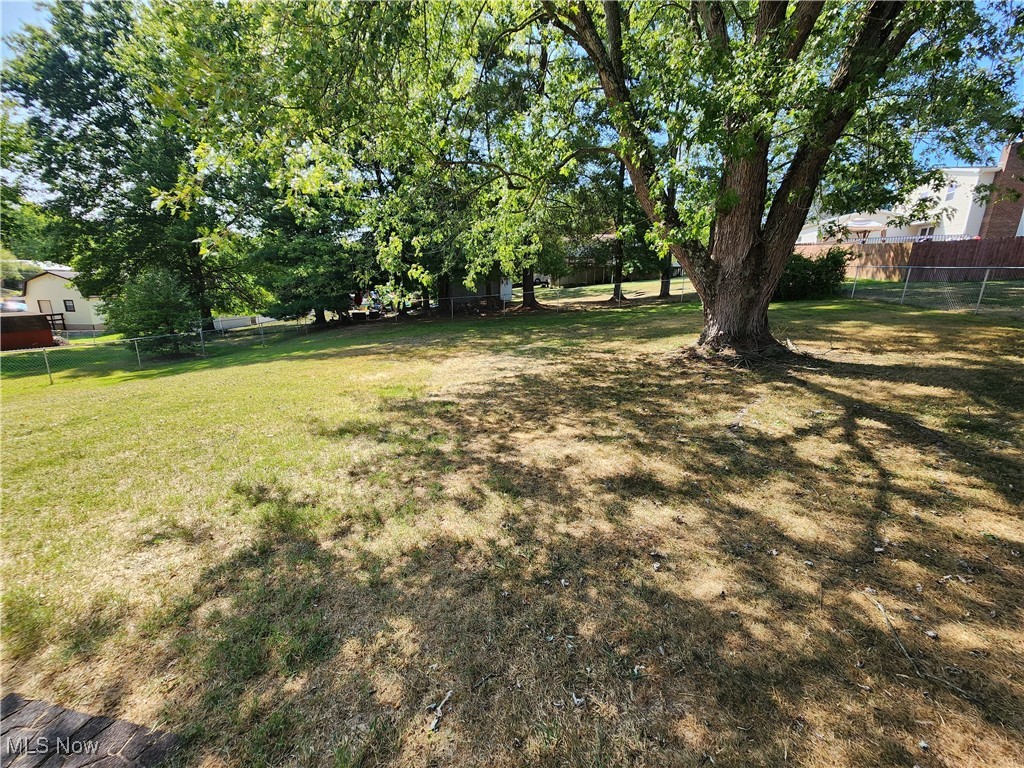 Pahlhurst Plaza Adn - Residential