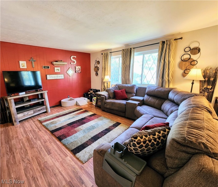 Pahlhurst Plaza Adn - Residential