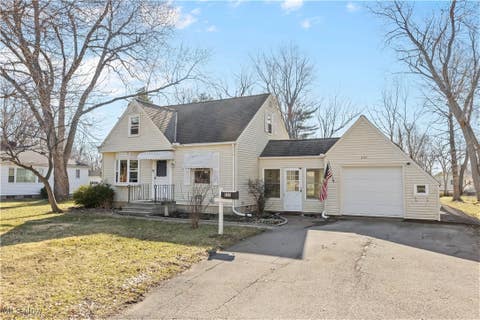 Photo for 557 Hilliard Road