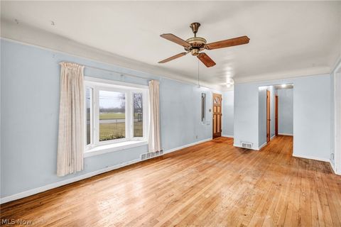 Tiny photo for 7181 York Road, Parma, OH 44130 (MLS # 5187161)