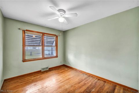 Tiny photo for 7181 York Road, Parma, OH 44130 (MLS # 5187161)