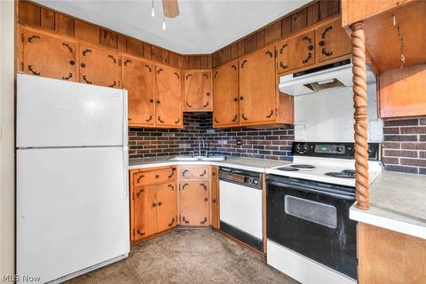 Tiny photo for 7181 York Road, Parma, OH 44130 (MLS # 5187161)