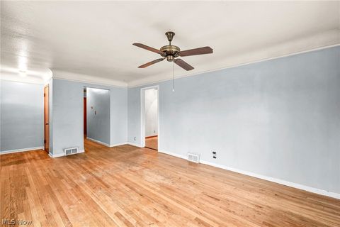 Tiny photo for 7181 York Road, Parma, OH 44130 (MLS # 5187161)