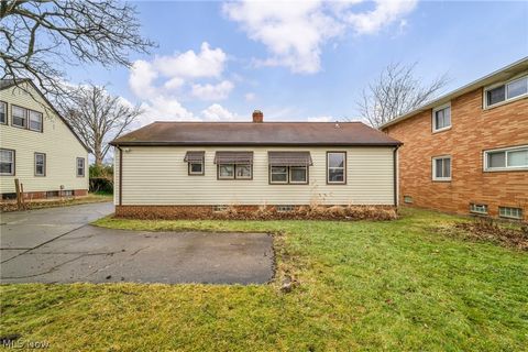 Tiny photo for 7181 York Road, Parma, OH 44130 (MLS # 5187161)