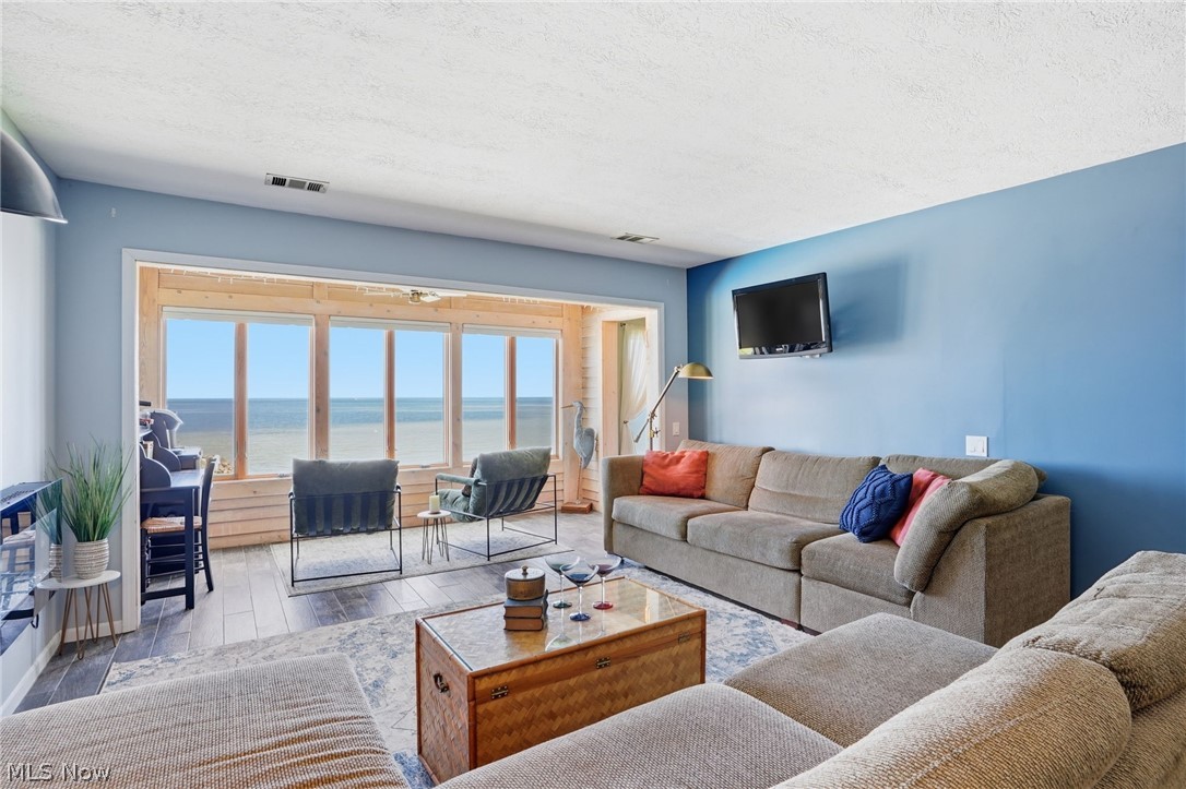 Beachwood Villa Condo - Residential