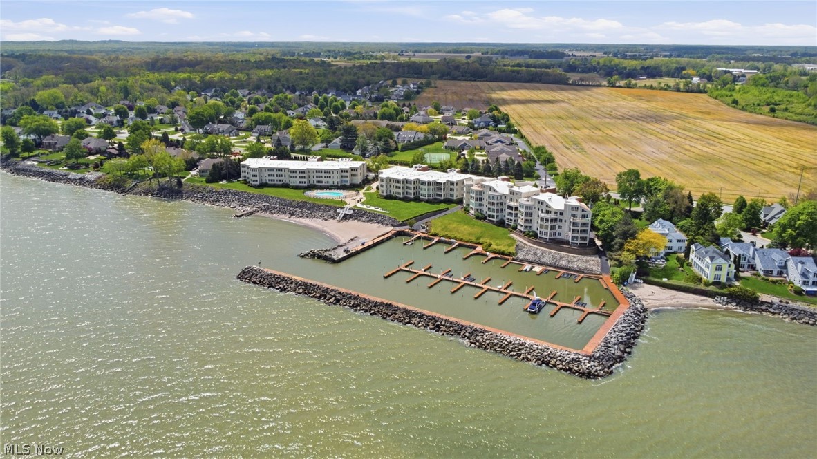 Beachwood Villa Condo - Residential