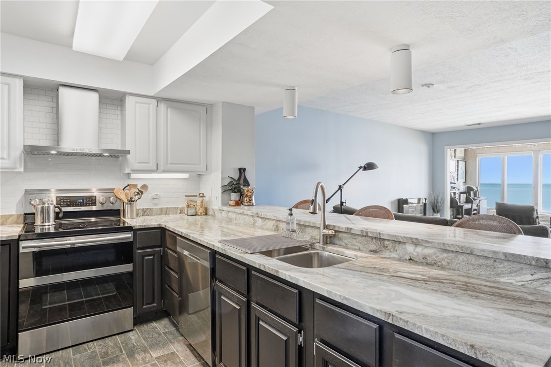 Beachwood Villa Condo - Residential