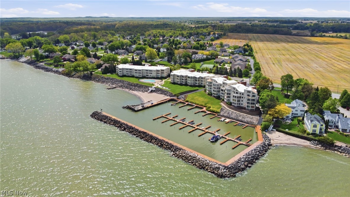 Beachwood Villa Condo - Residential