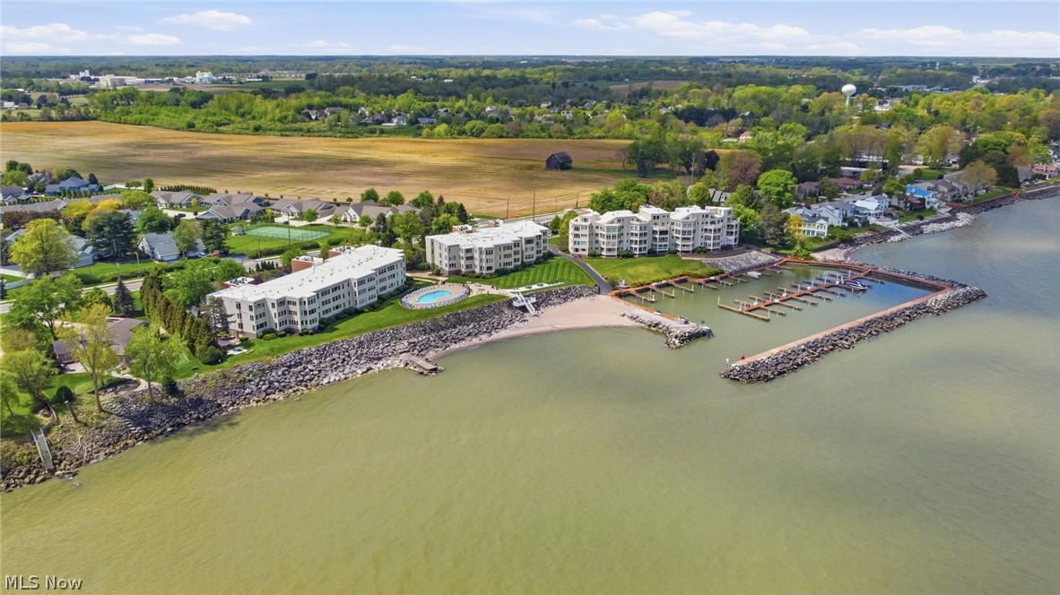 Beachwood Villa Condo - Residential