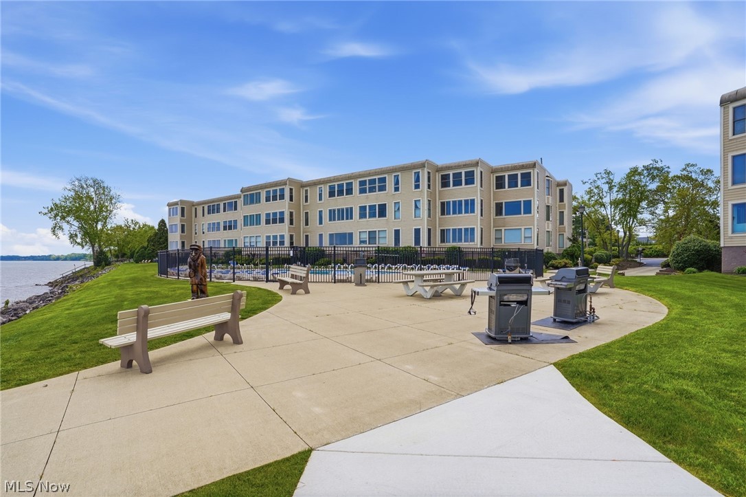 Beachwood Villa Condo - Residential