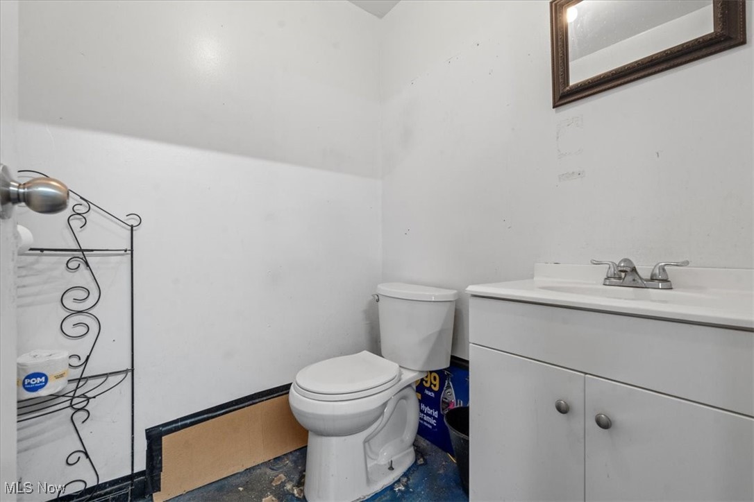 Ravenswood, West Virginia 26164, United States, ,Commercial,Active,220196