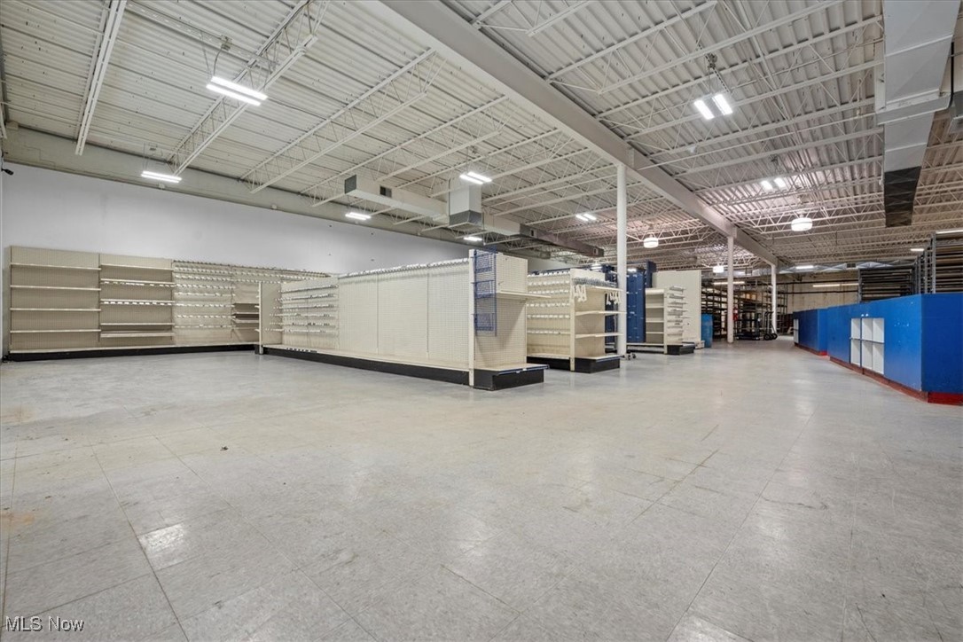 Ravenswood, West Virginia 26164, United States, ,Commercial,Active,220196