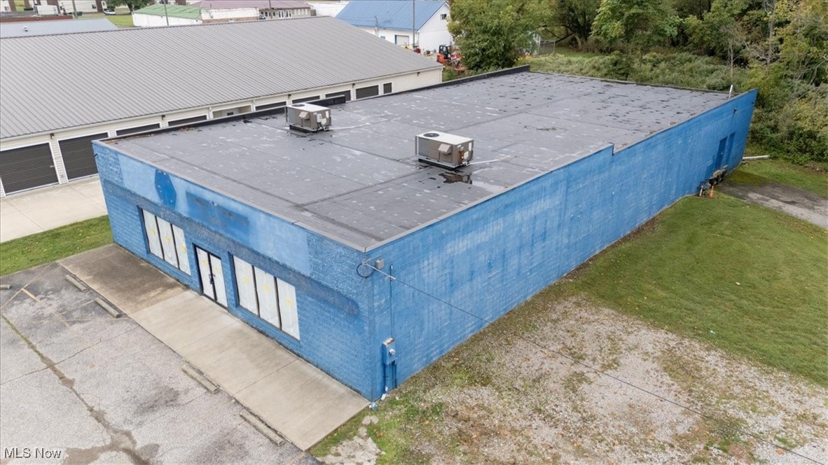 Ravenswood, West Virginia 26164, United States, ,Commercial,Active,220196