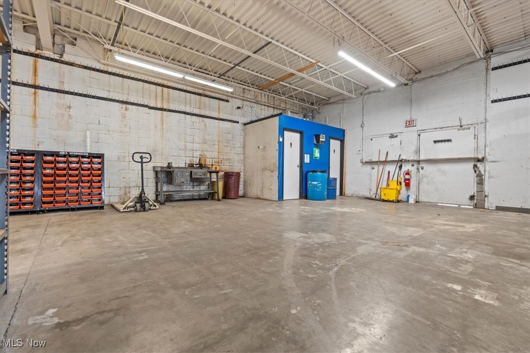 Ravenswood, West Virginia 26164, United States, ,Commercial,Active,220196