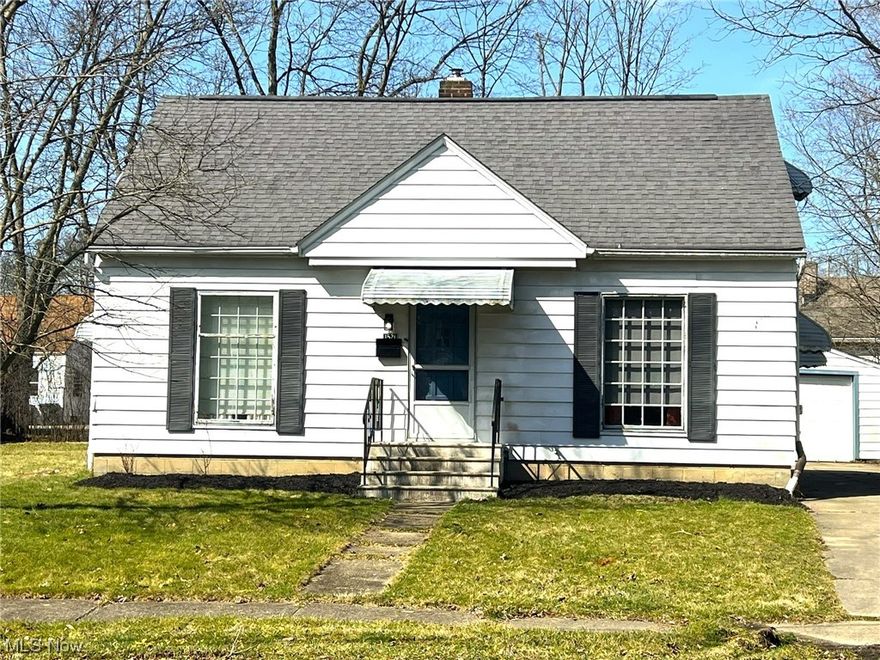 Bring your finishing touches to this adorable cape cod with 3 bedrooms and 1.5 baths. Great starter home or investment.  First floor  features oak hardwood flooring with large windows for loads of natural sunlight.  The eat in kitchen has ample storage and counter space.  Upstairs is the large 3rd bedroom with built-ins and a half bathroom. Nice lot and quiet, desirable street close to West Market shopping. Call today to schedule your personal tour!