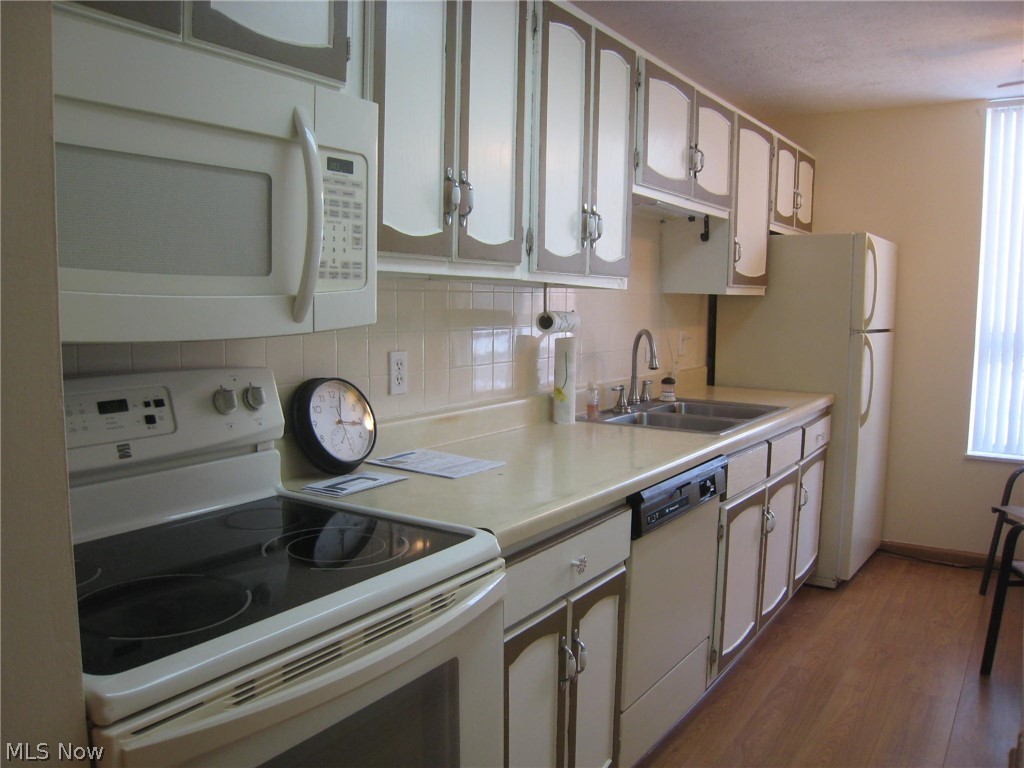 Silver Lake Towers Condo - Residential