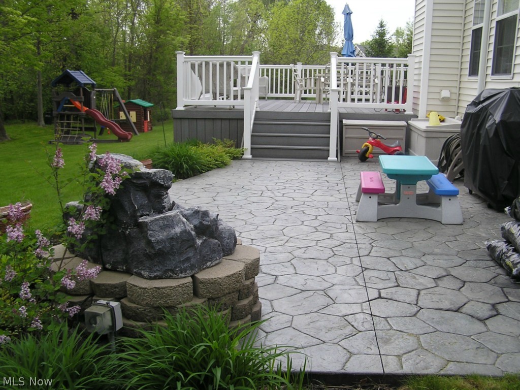 Lakeside Courts - Residential
