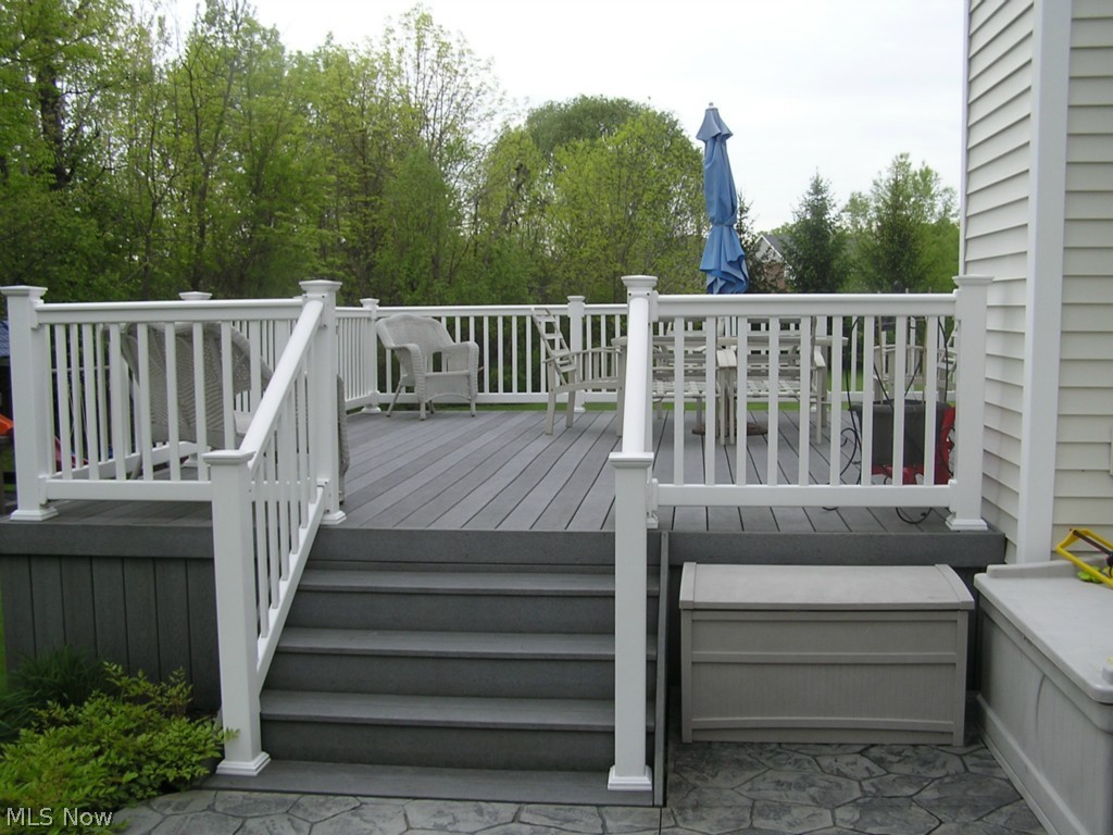 Lakeside Courts - Residential