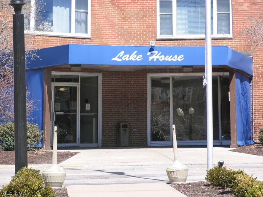 Direct Lakefront with an obstructed Lake Erie view! This one bedroom Lake House condominium offers an easy llow maintenance lifestyle in a remarkably convenient location. Nothing to do but move in. All utilities are included in maintenance fee and a prime indoor garage space conveys with the property! Updated kitchen and bath. Loaded with natural light. The Lake House offers a  great list of amenities including a fabulous roof top deck, an outdoor pool, patio, sundeck, picnic area, workout facility, salon, banquet room, newly remodeled laundry facility, storage areas, and the very popular Lake House Café. Everything at your door PLUS an on-site management/business office. Exceptional access to downtown and everything else you'll ever need - and public transportation.