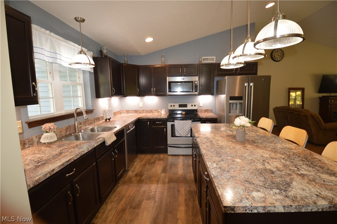 H Phillips & E Hoyle 01 - Residential