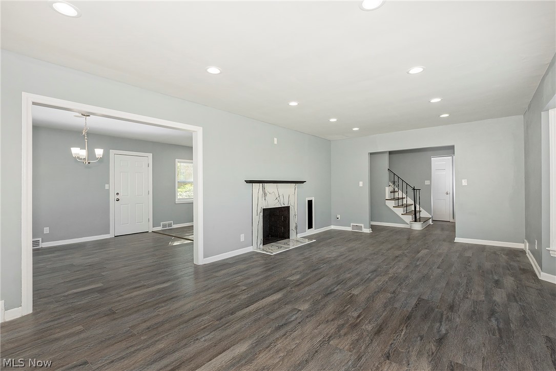 Forest Hill 14 - Residential