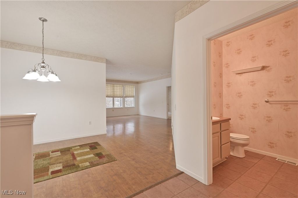 Photo of 1908 Pembrooke Lane, Avon, OH 44011 (MLS # 5175341)