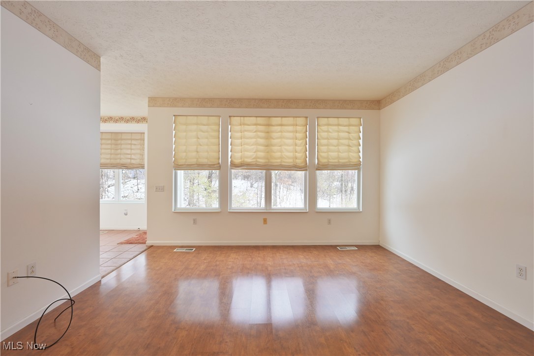 Avenbury Lakes Subdivision - Residential