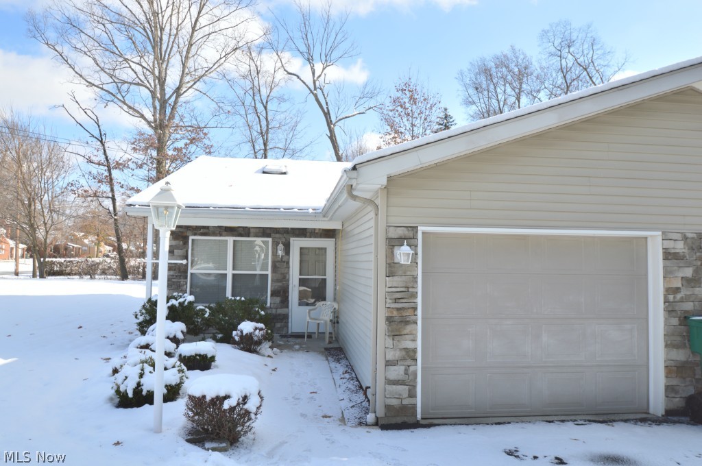 Meadowbrook Village - Residential Lease