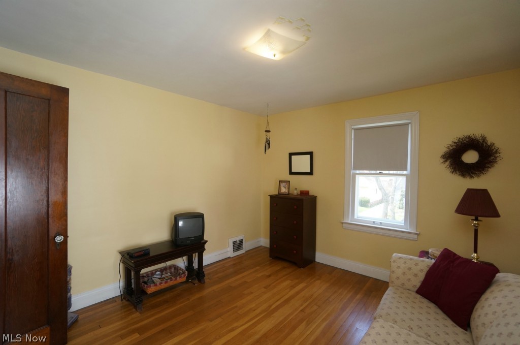 62 MAYFBELV#2 0069 ALL - Residential