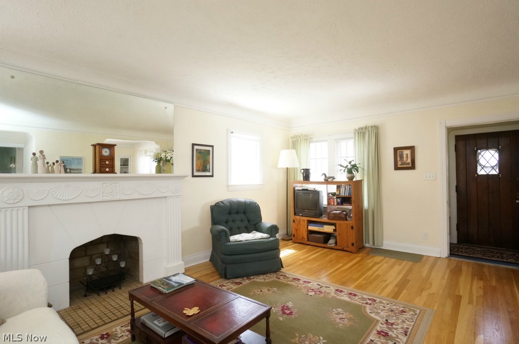 62 MAYFBELV#2 0069 ALL - Residential