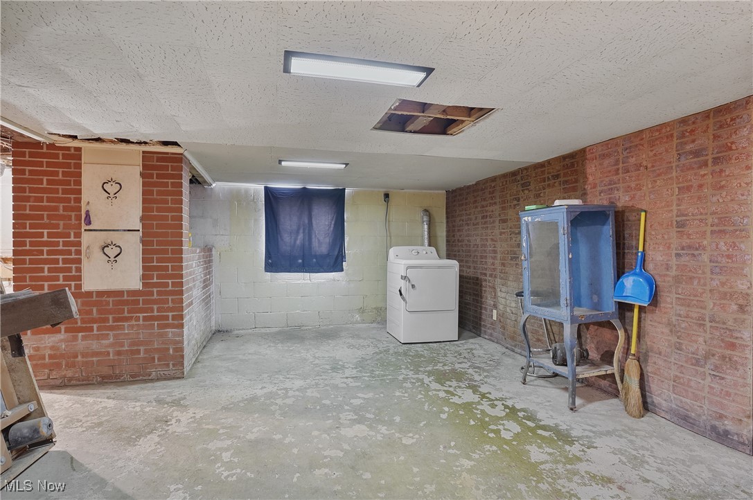 Ione Demes 1 - Residential