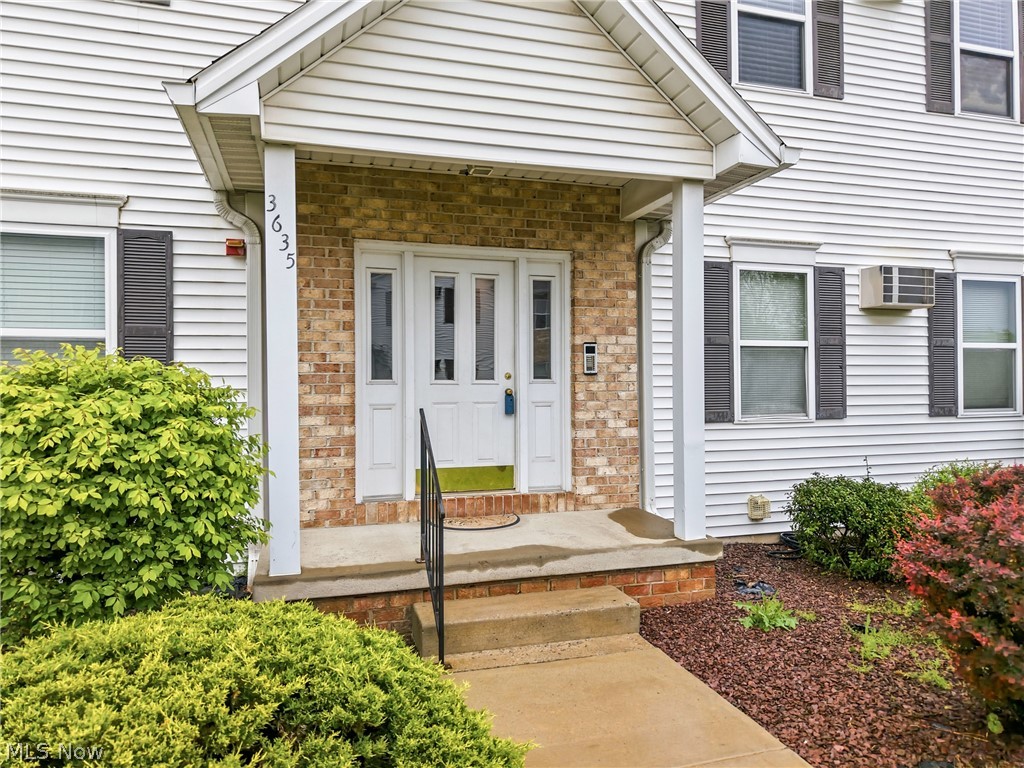 3635-3649 Indian Run Condos - Residential