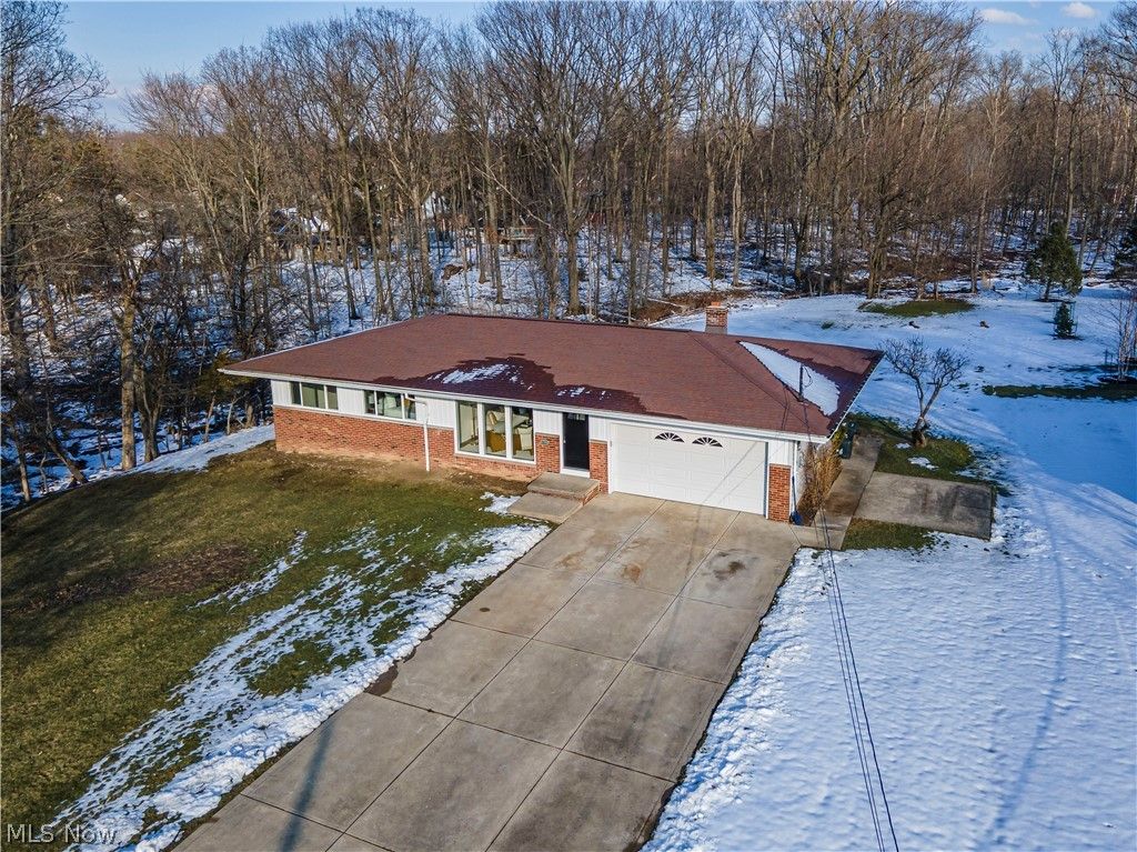Photo of 7939 Longview Road, Broadview Heights, OH 44147 (MLS # 5189574)