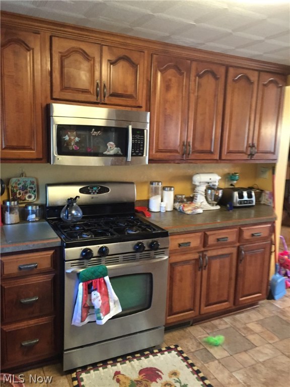 W L Thompsons Out Lts - Residential